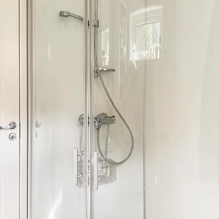 Semesterbostad 4 Bedroom Beautiful In